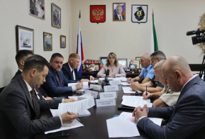 Вопросы обеспечения безопасности граждан на воде обсудили в правительстве края